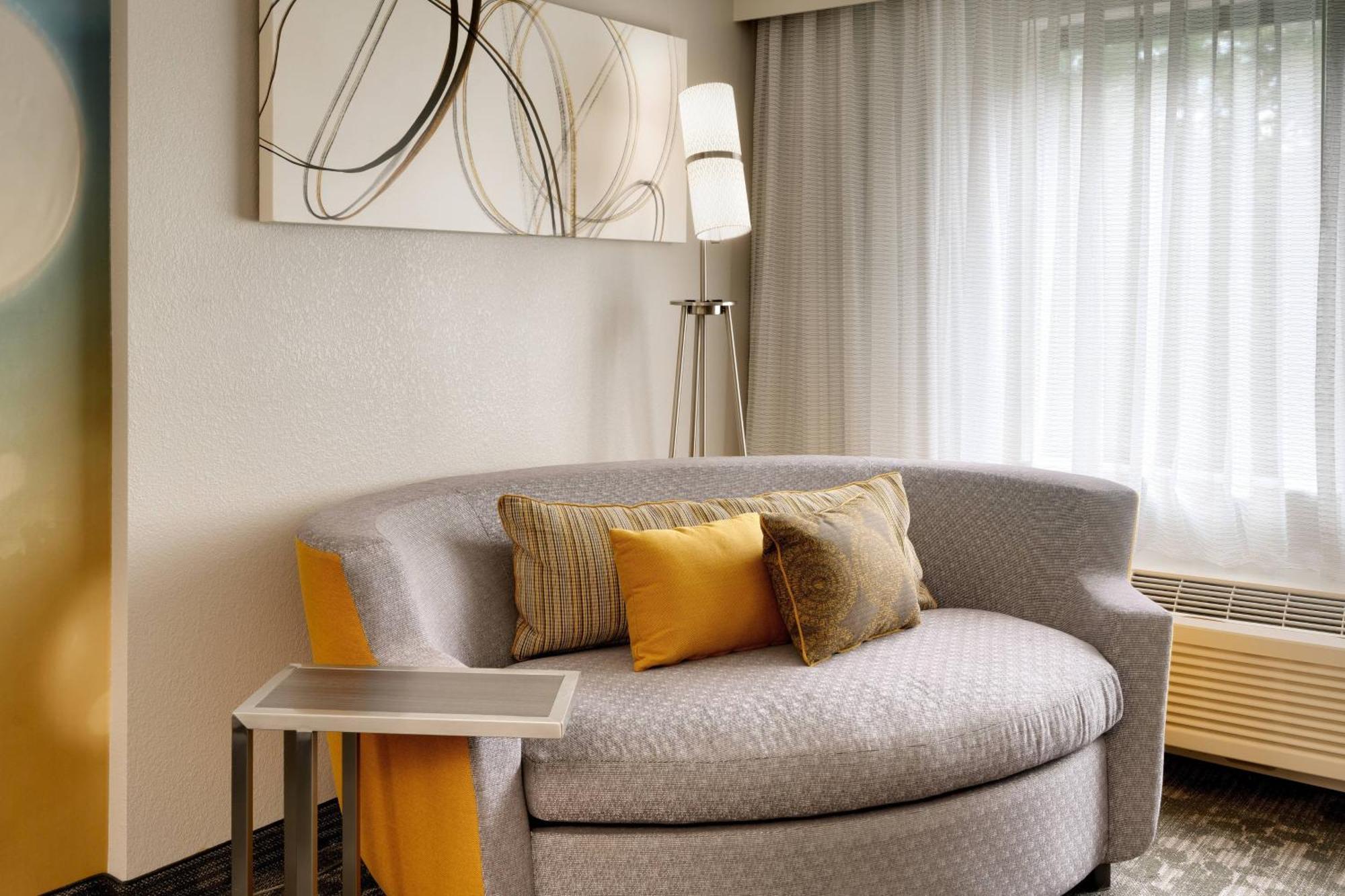 Courtyard By Marriott Charlotte Airport Loso Exteriör bild