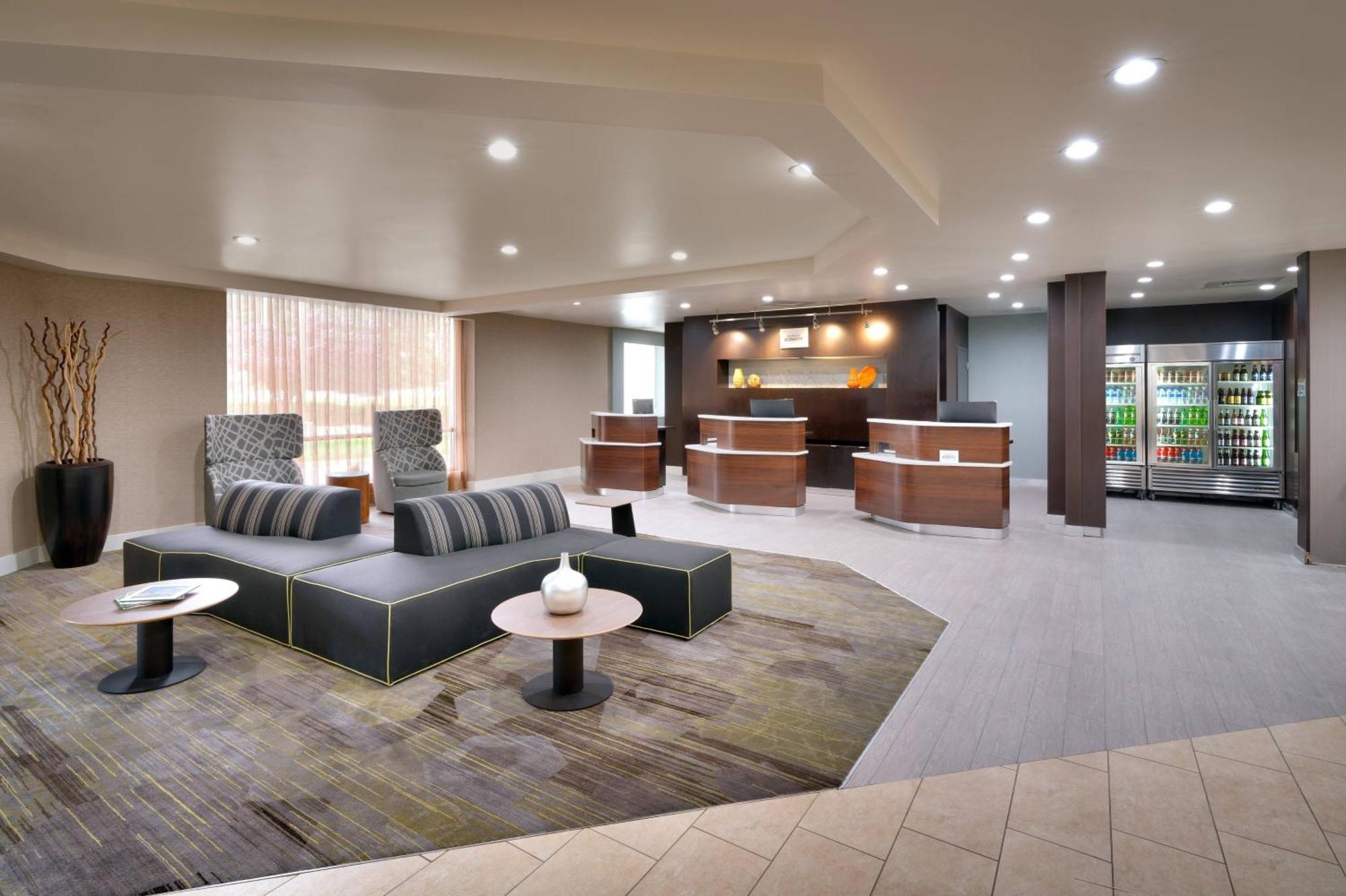 Courtyard By Marriott Charlotte Airport Loso Exteriör bild
